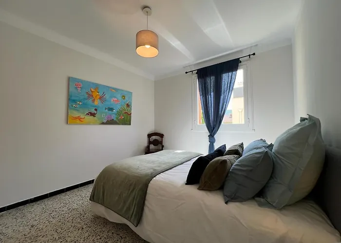 Residence Liberta - T4 Spacieux, Calme, Lumineux, Centre Ville, Loggia Et Balcon