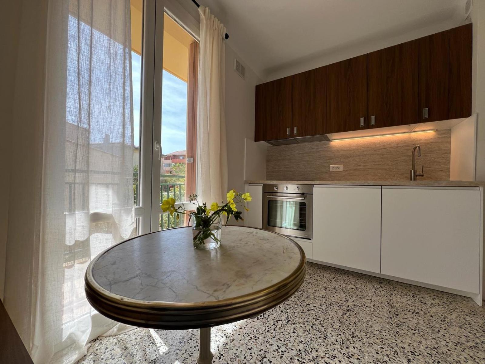 Apartment Liberta - T4 Spacieux, Calme, Lumineux, Centre Ville, Loggia Et Balcon